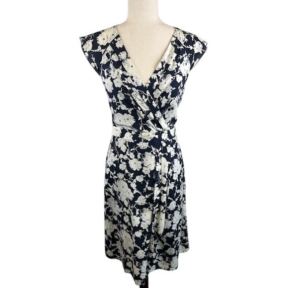 Tory Burch Floral Print Silk Dress Knee Length Sheath Blue White Size 2 - Picture 1 of 6